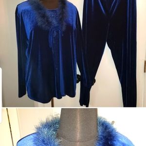 Superline XL Blue velour sparkly feather trim set
